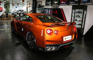 尼桑GT-R